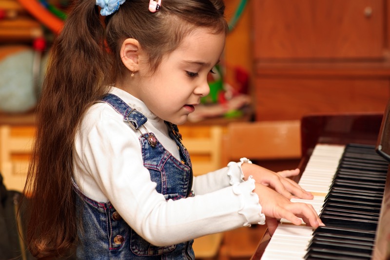 New beginner on piano